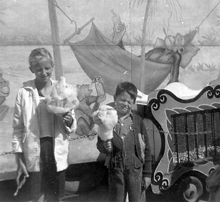 Janet,-Colin,-cotton-candy-