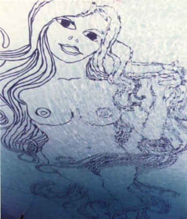 Pop's-swimming-pool-babe