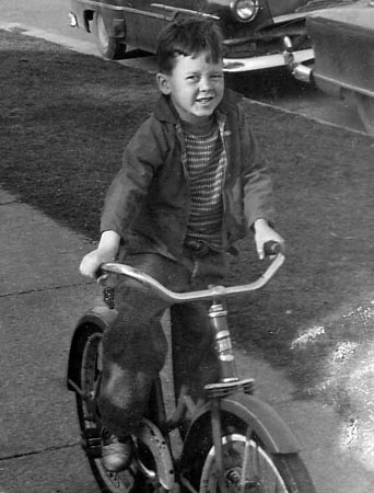 Matt-on-bicycle,-Lee-Townse